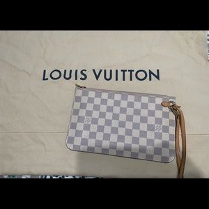 Louis Vuitton Neverfull wristlet